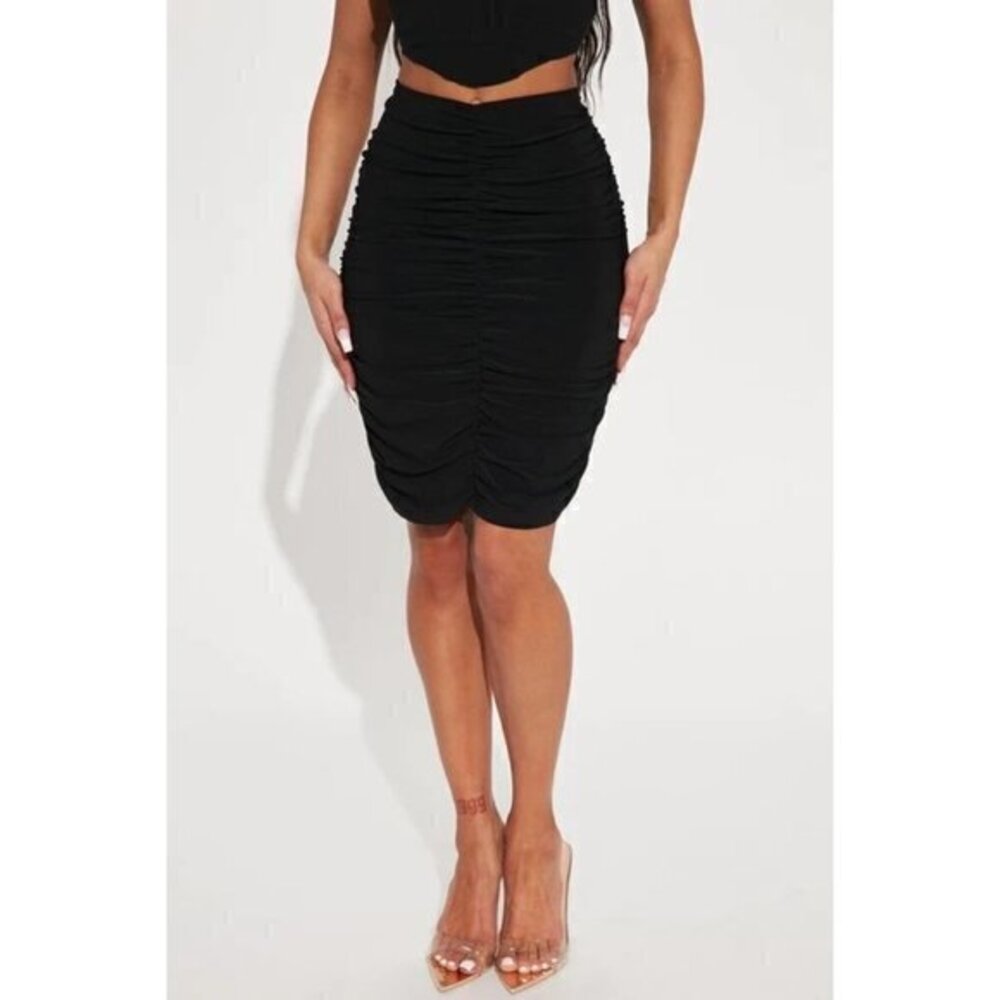 Haute Monde Ruched Mini Black Elastic Waistband High Rise Skirt Size M RefFNB